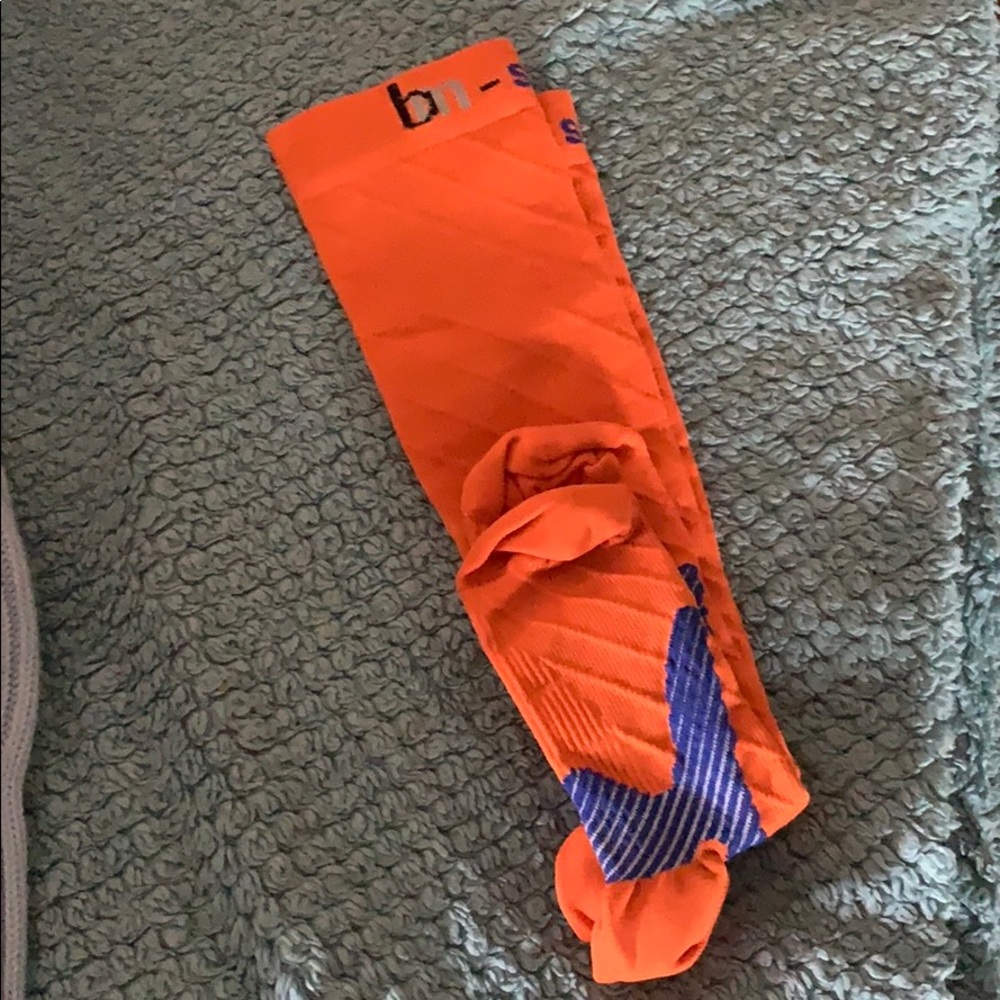 COMPRESSION SOCKS 🧦